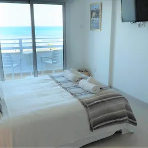 https://larnaca-seaview-luxury-suites.larnacahotels.org