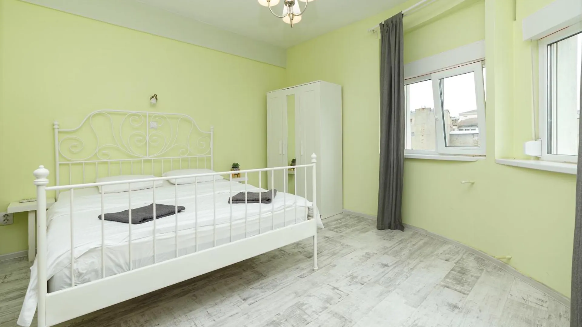 בוקרשט Antic Apartments