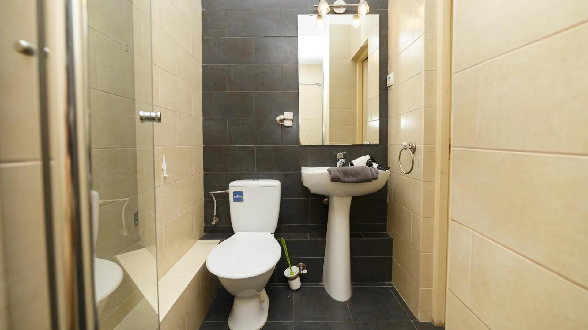 בוקרשט Antic Apartments