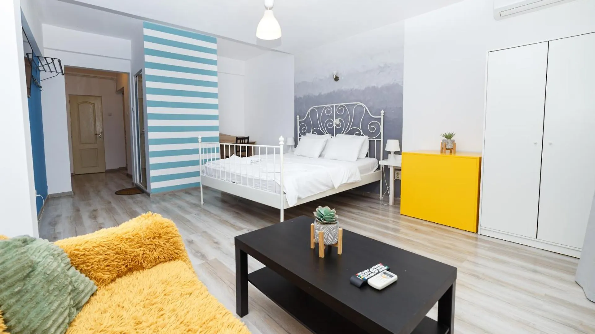 בוקרשט Antic Apartments 0*,