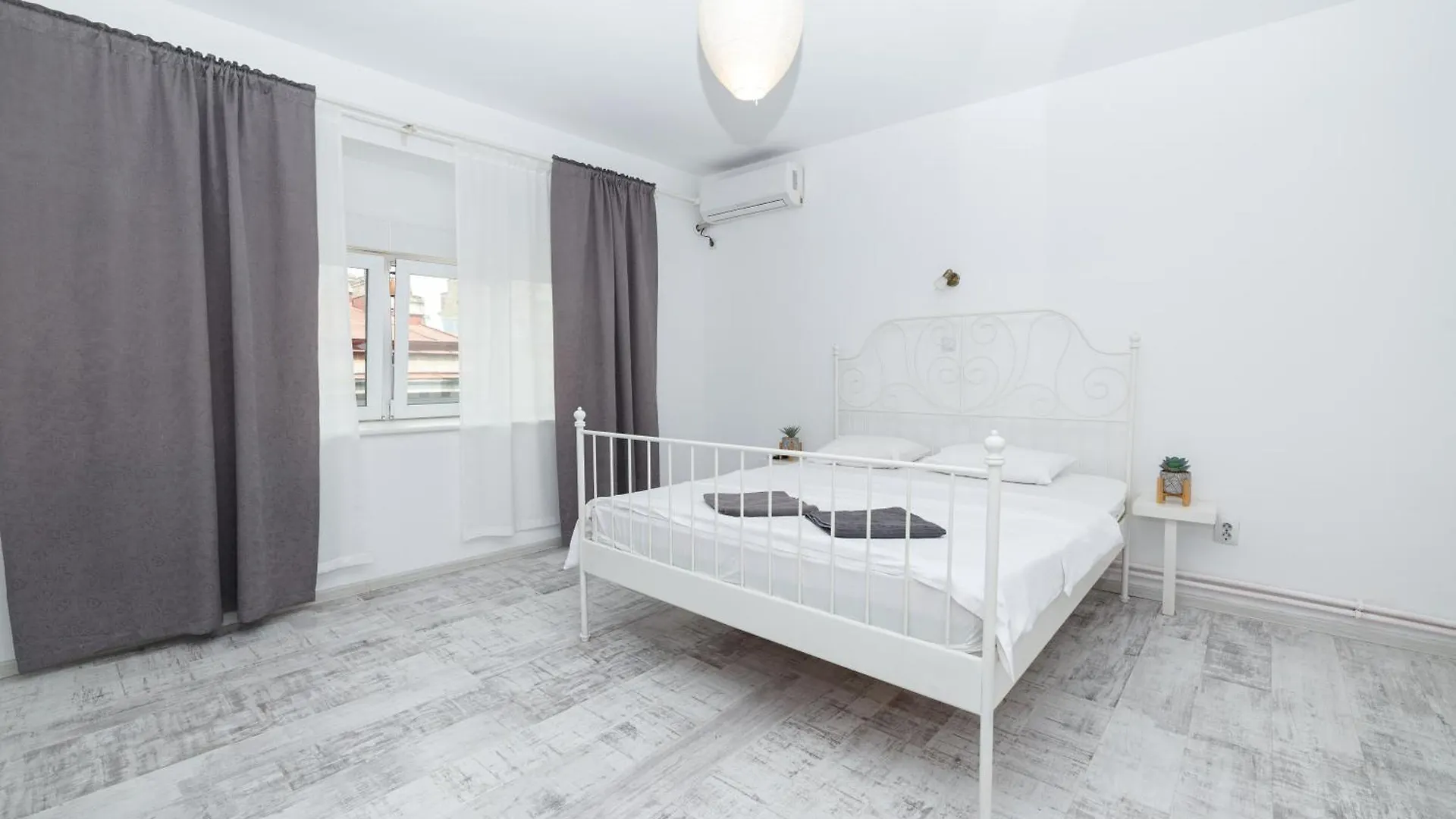 Antic Apartments Bucharest