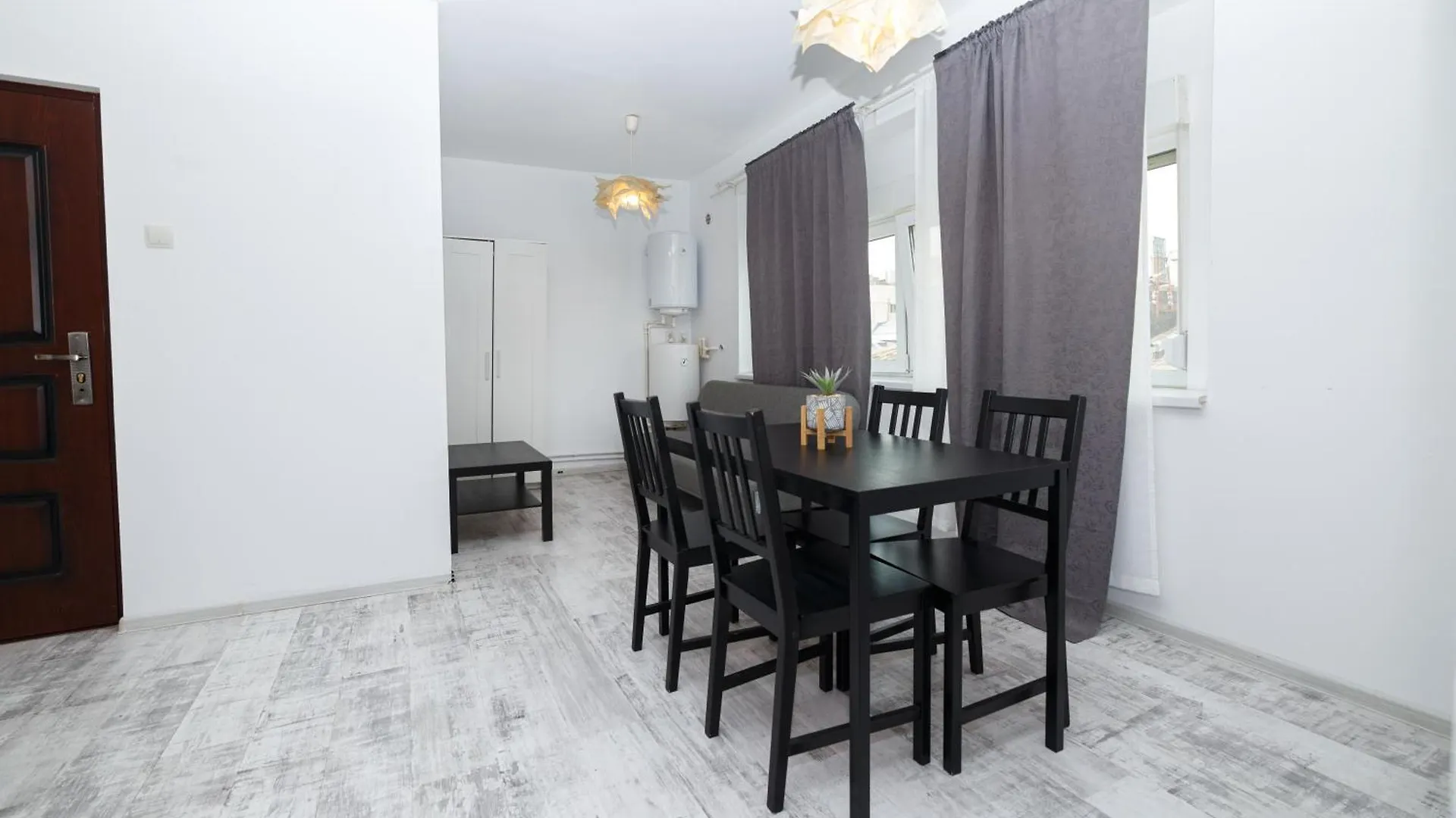 בוקרשט Antic Apartments