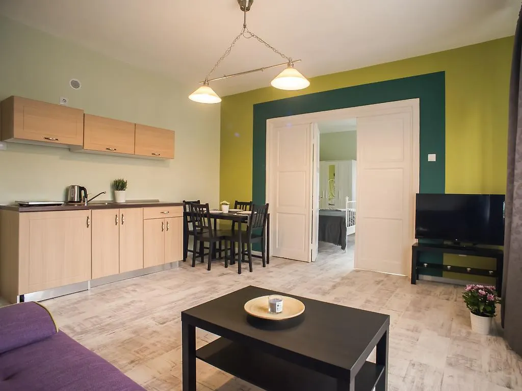 בוקרשט Antic Apartments