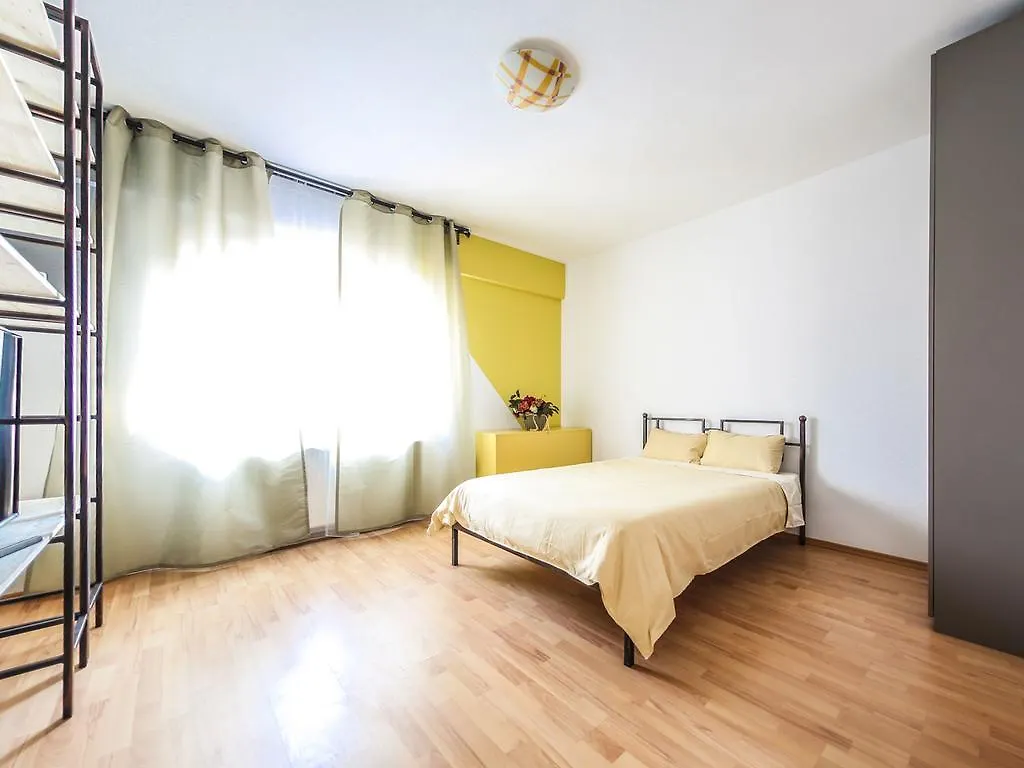 בוקרשט Antic Apartments